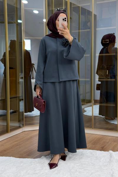 Çiçek Broş Detaylı Scuba Etekli Takım Füme